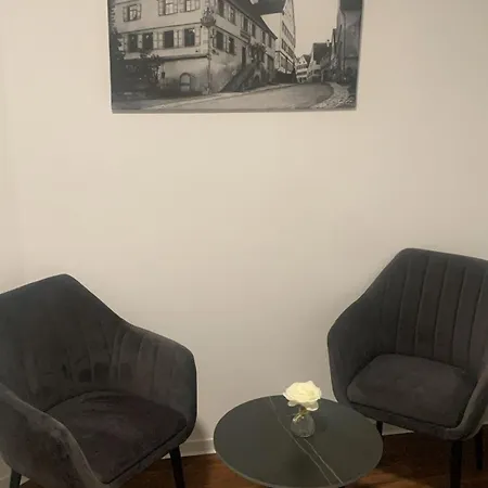 Am Schlossplatz هشينغن